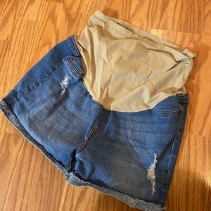 Maternity shorts size medium